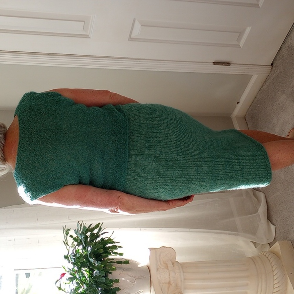 Vintage Hand Knit Deep Turquoise Skirt Set - Picture 8 of 15